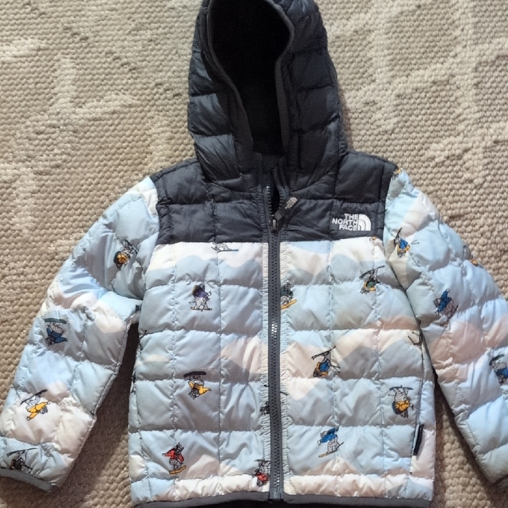 The North Face Kids' Patterned Puffer Jacket - Black and Gray